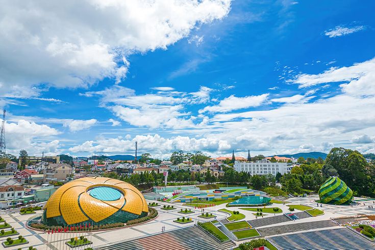 Vương Thành Công hợp tác khách sạn Hương Đà-