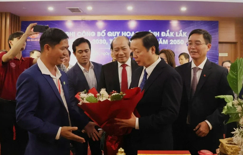 Doanh nhân – nhà khoa học Lê Văn Vương